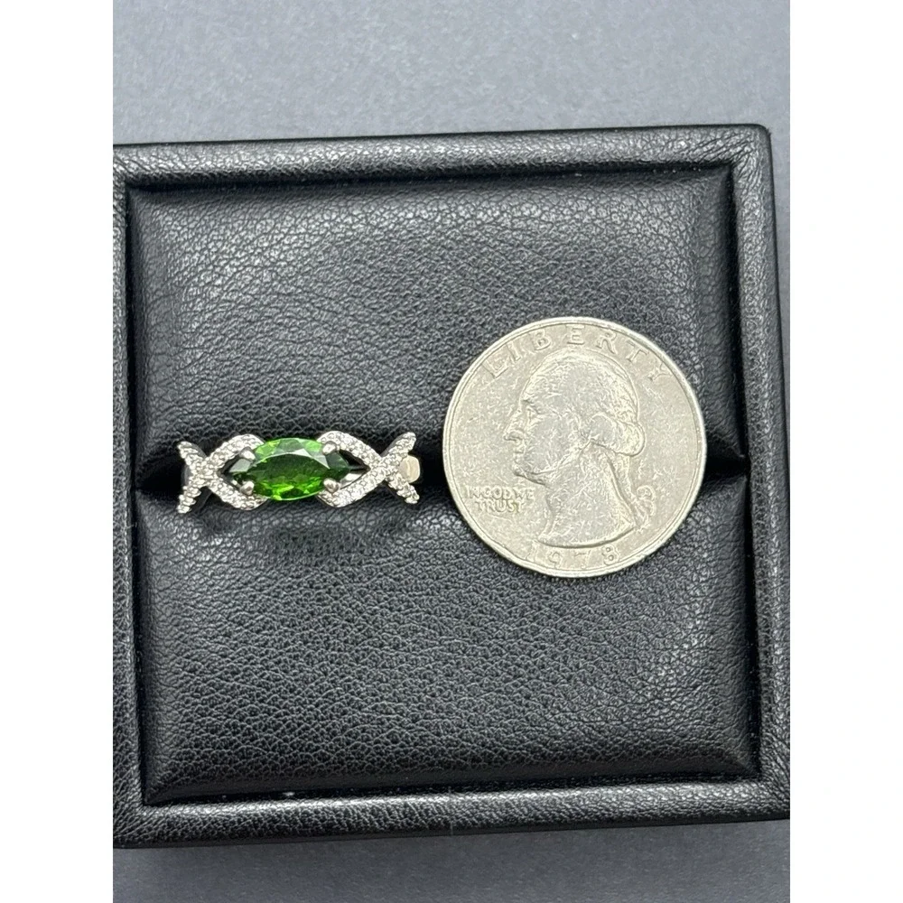 EUC Sterling Silver Chrome Diopside Ring Size 9 F9